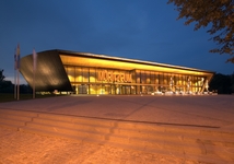 Müritzeum bei Nacht