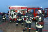 Angeh�rige der FF Schwerin bei einer �bung